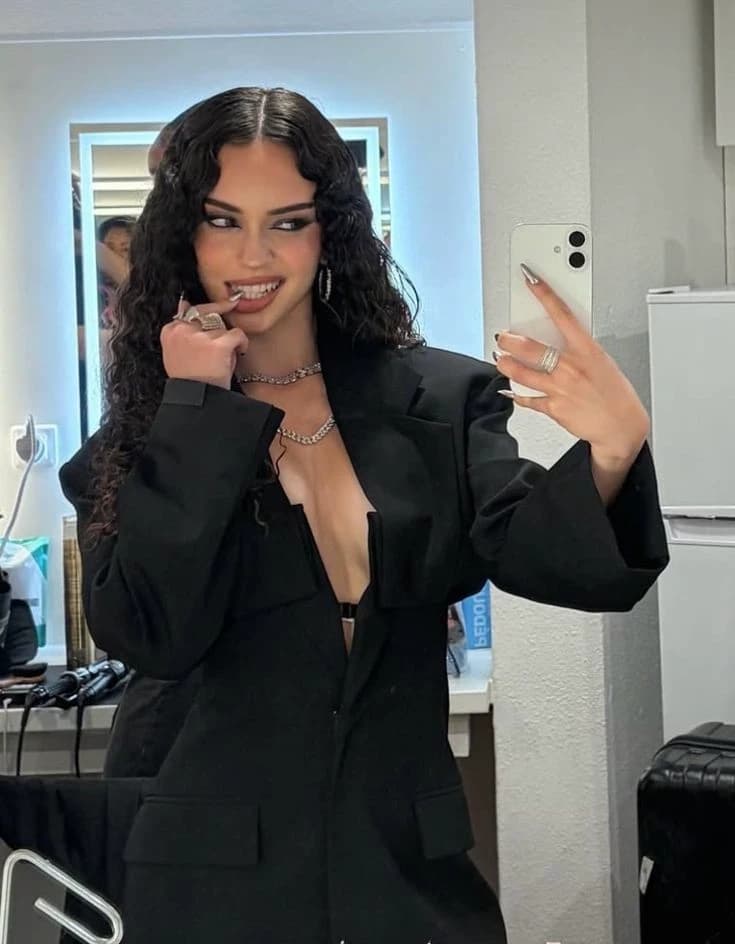 Daniela thumbnail