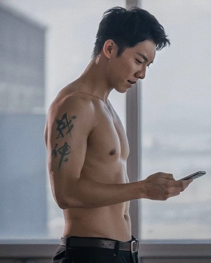 LEE SEUNGGI thumbnail