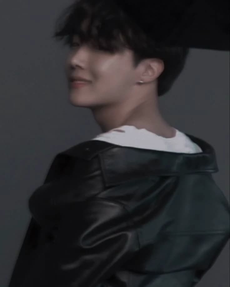 Jung Hoseok 🙈❤️‍🩹 thumbnail