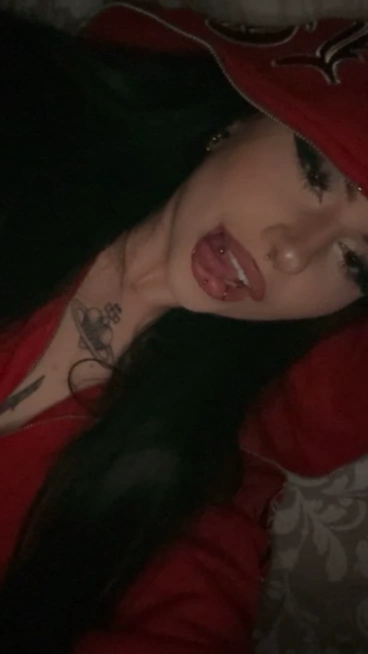Stolen from the mafia? 💋 thumbnail