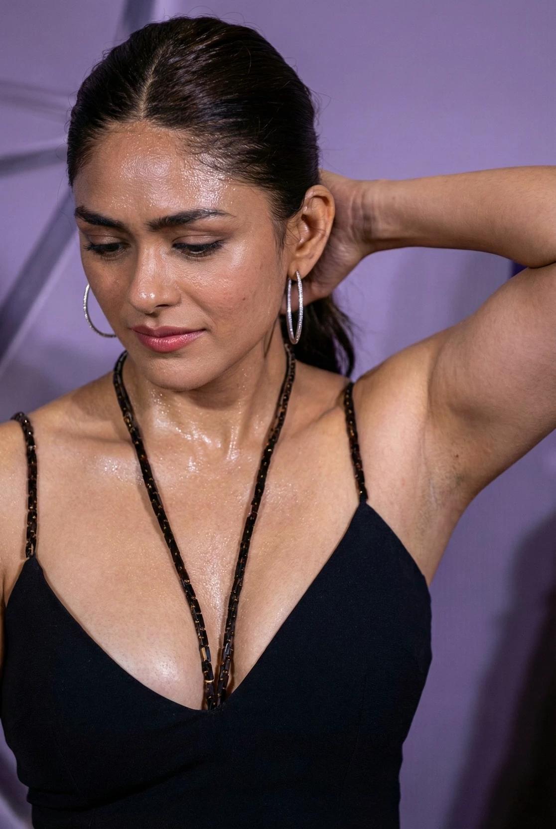 Mrunal Thakur  thumbnail