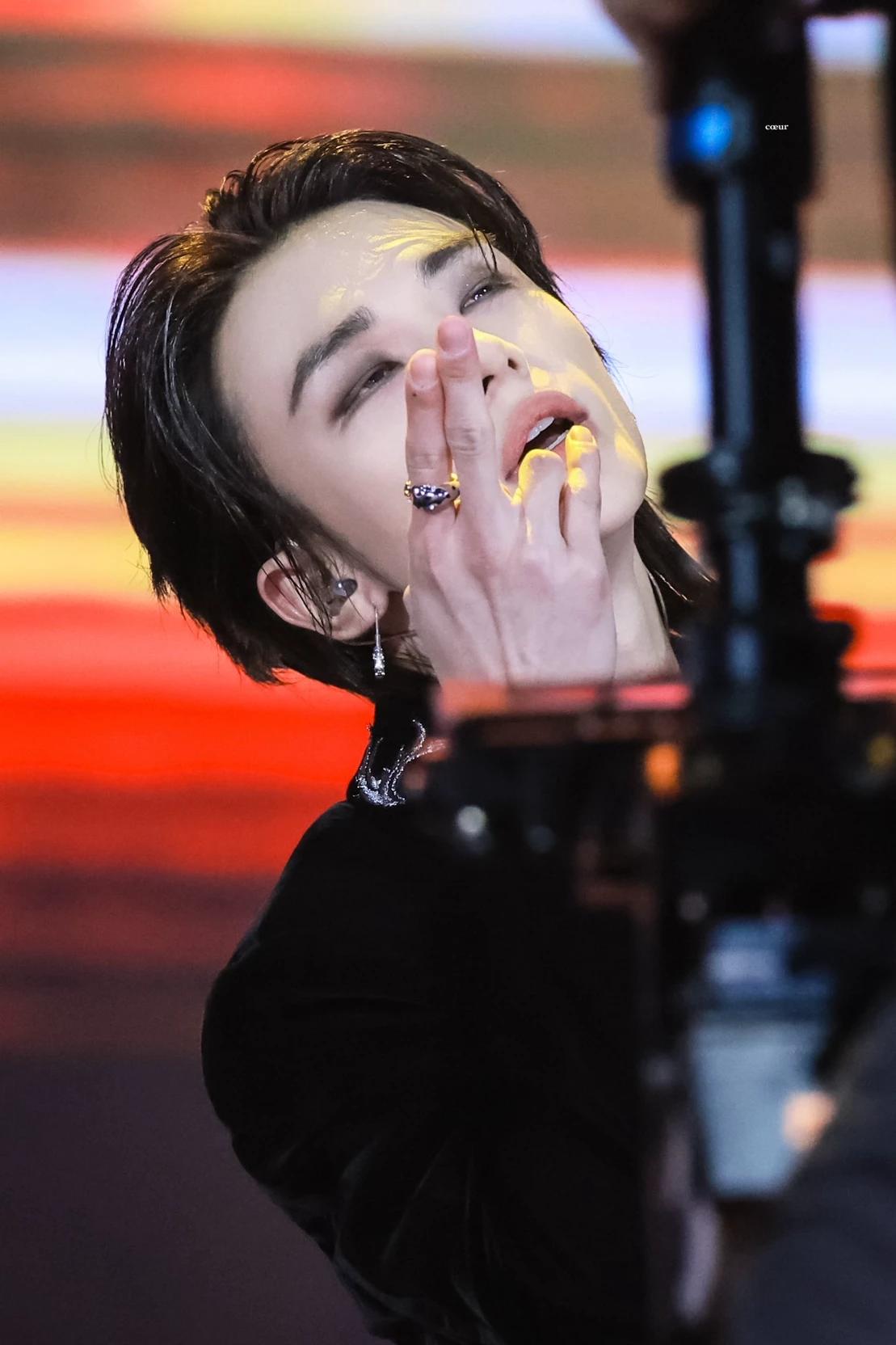 Hwang Hyunjin thumbnail
