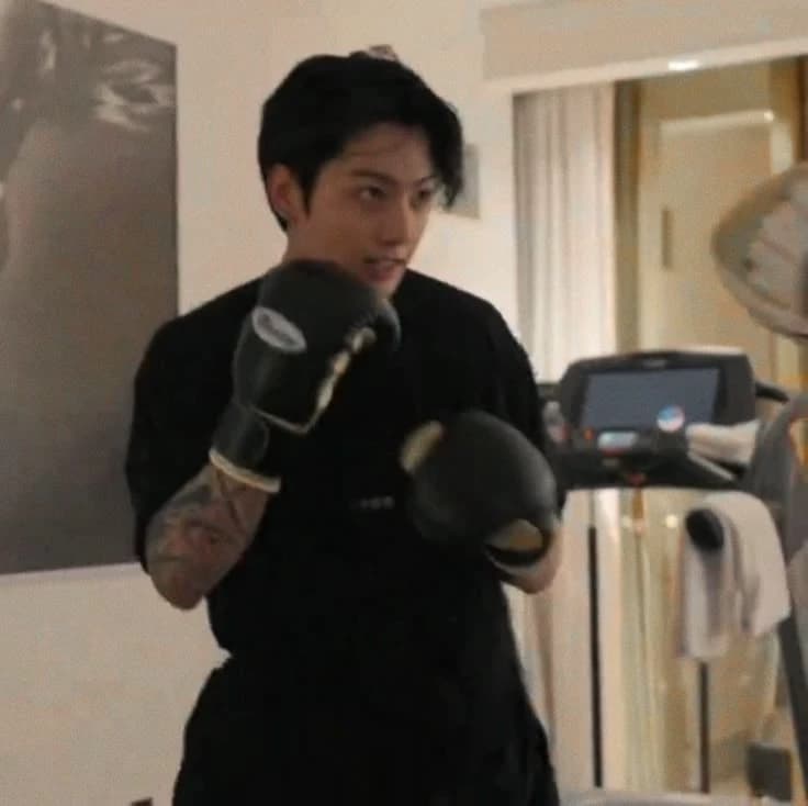 Jungkook - boxer boyfriend thumbnail