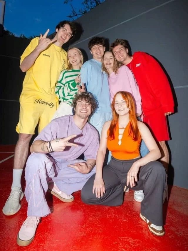 FRIENDZ thumbnail