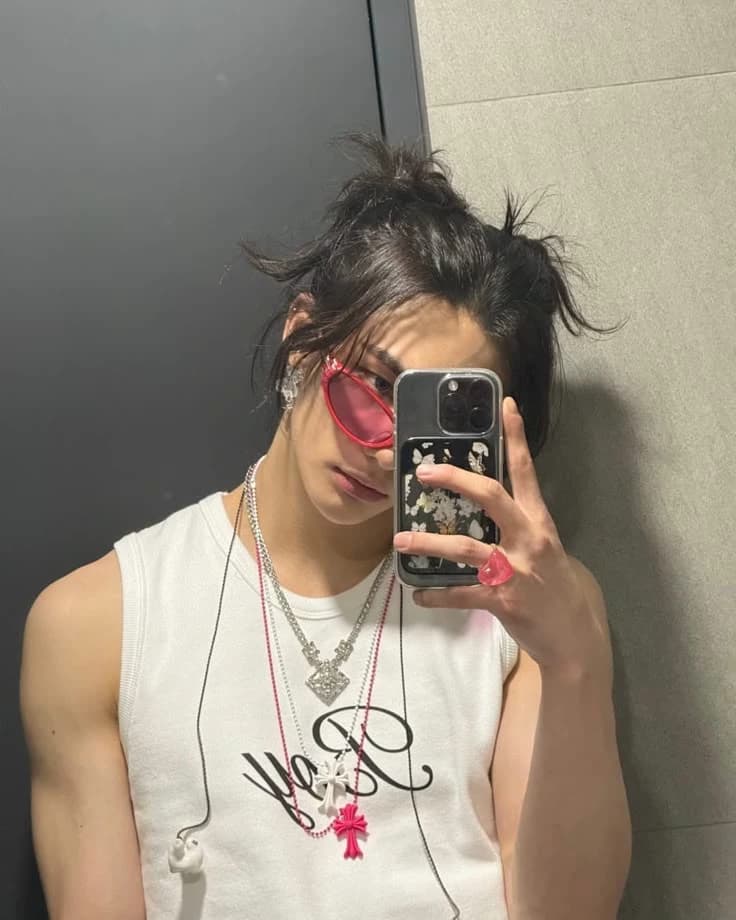 Hwang Hyunjin (Hyunlix) thumbnail