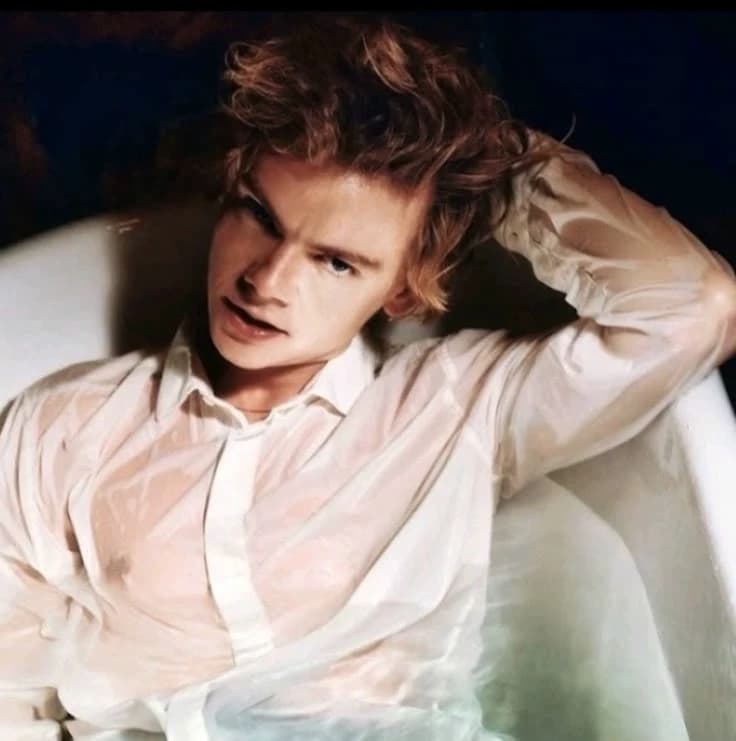 Thomas brodie-sangster thumbnail