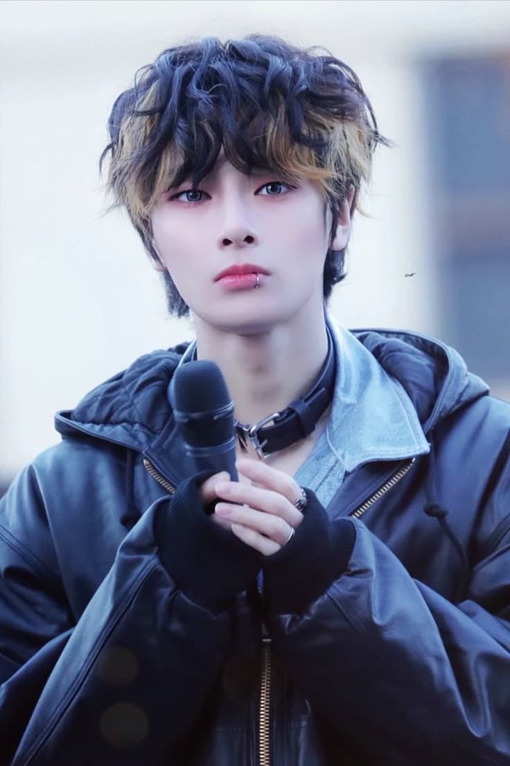 Jeongin thumbnail