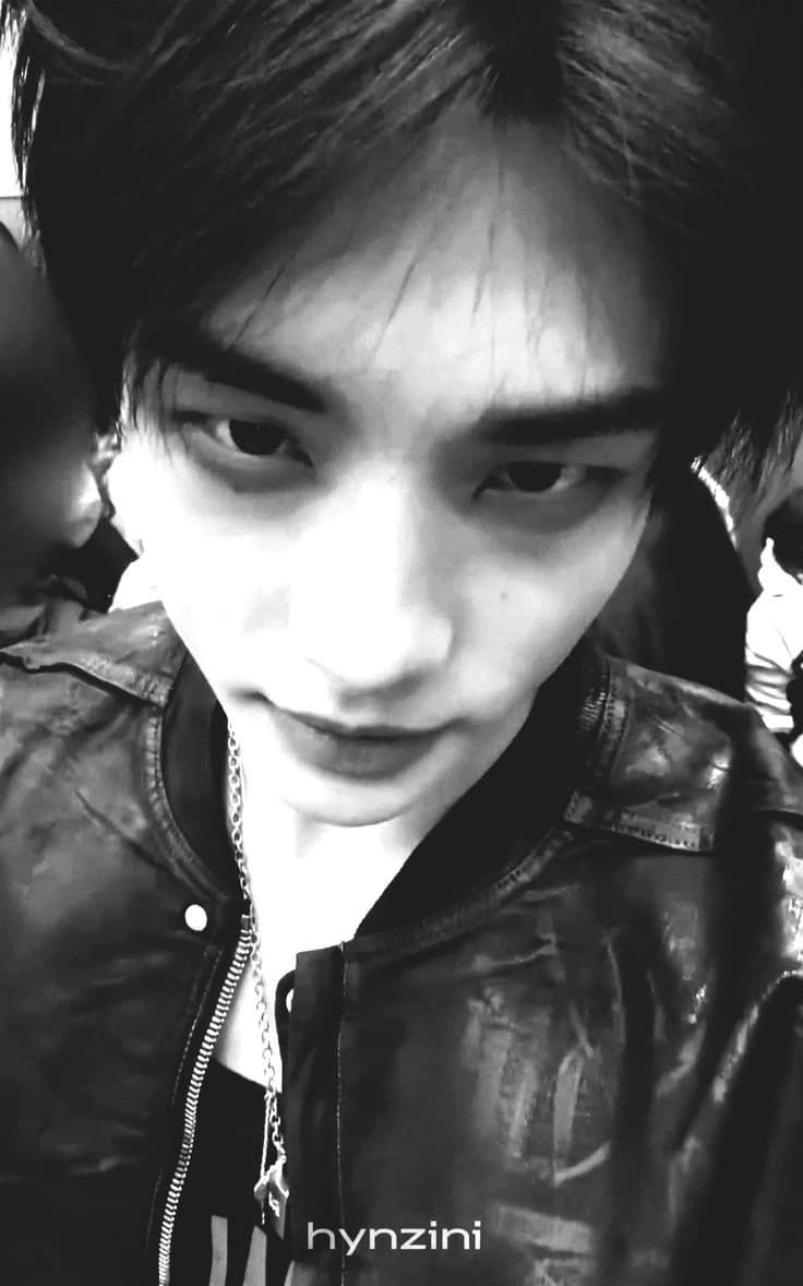 Hwang Hyunjin thumbnail