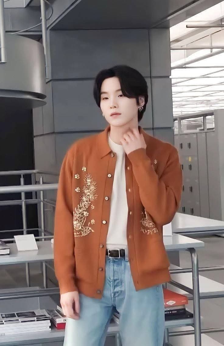 Suga is a lawyer thumbnail