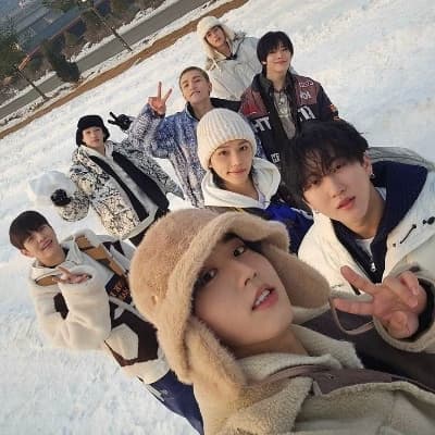 Stray Kids +2 new members thumbnail