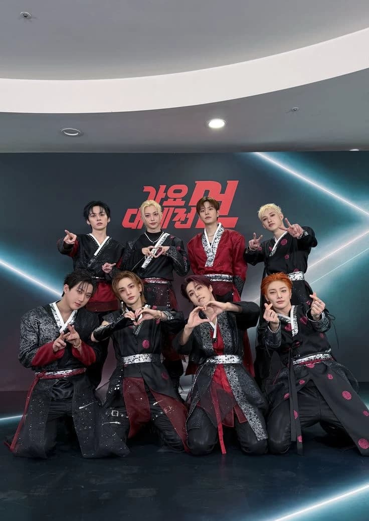 Stray kids thumbnail
