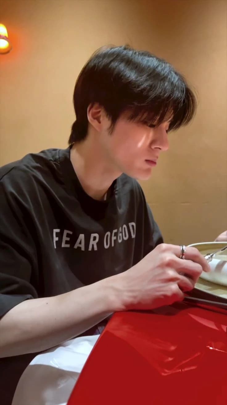Lee Jeno thumbnail