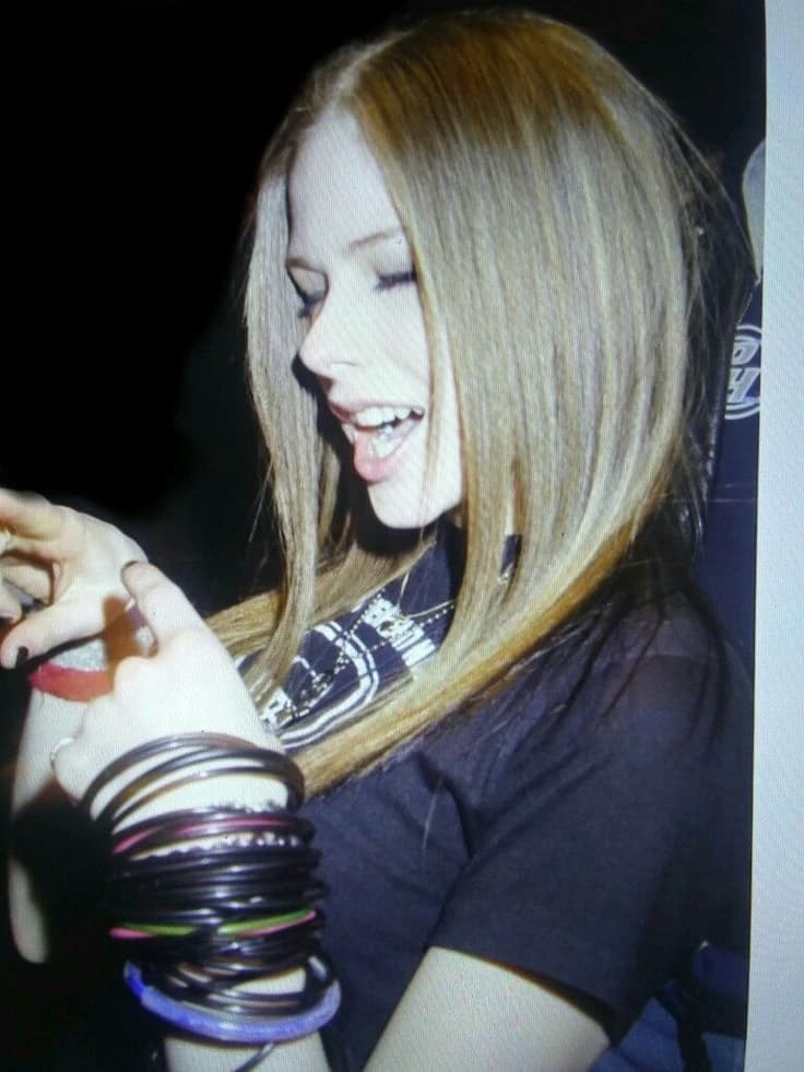Avril Lavigne (wlw) thumbnail