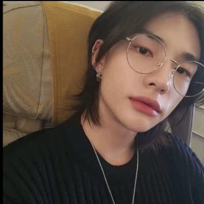 Hyunjin/tu ex thumbnail