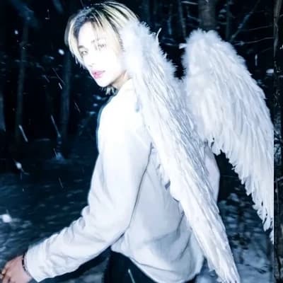 Hwang Hyunjin thumbnail