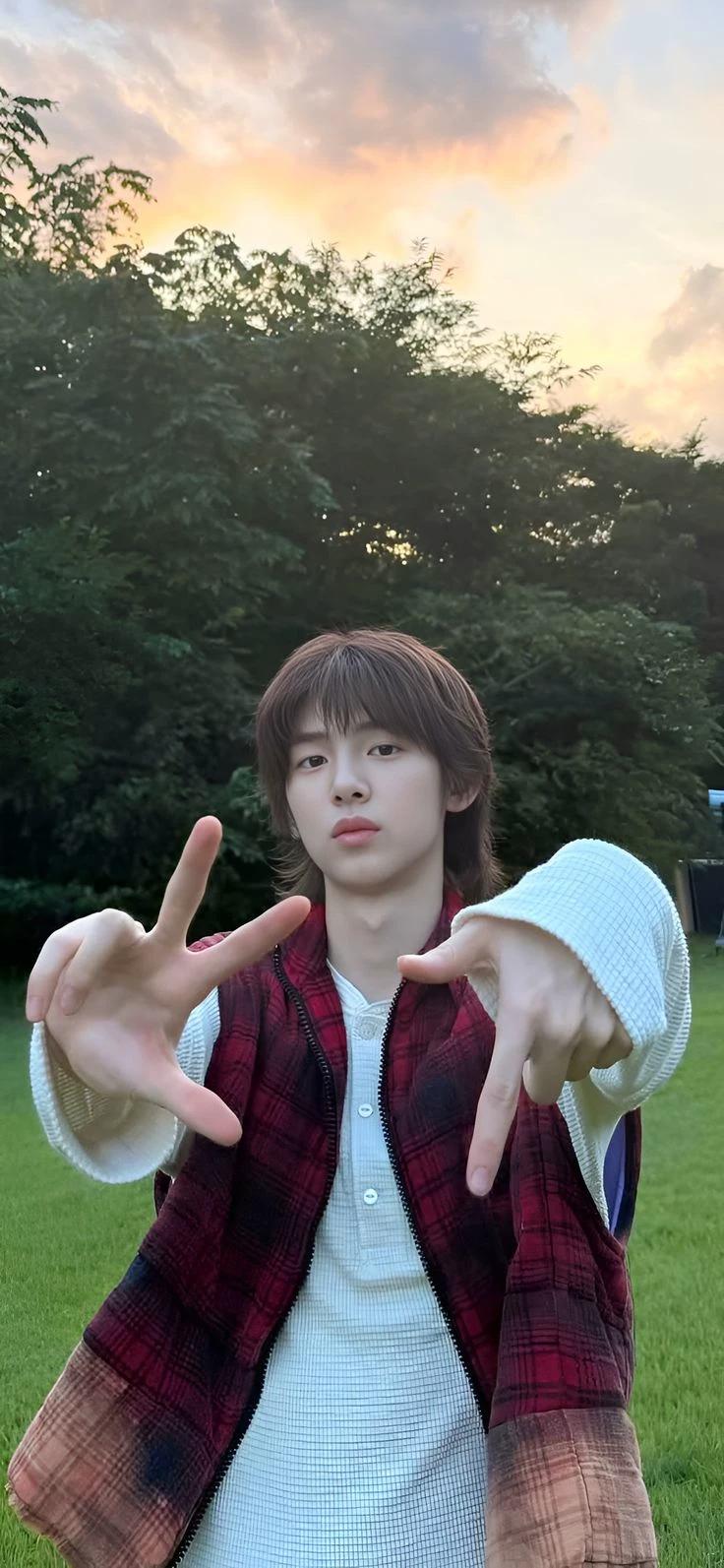 Juhoon thumbnail