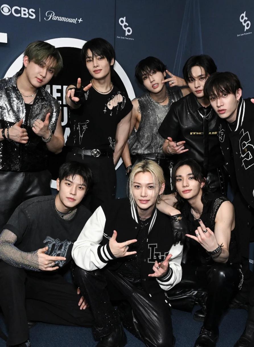 Stray Kids thumbnail