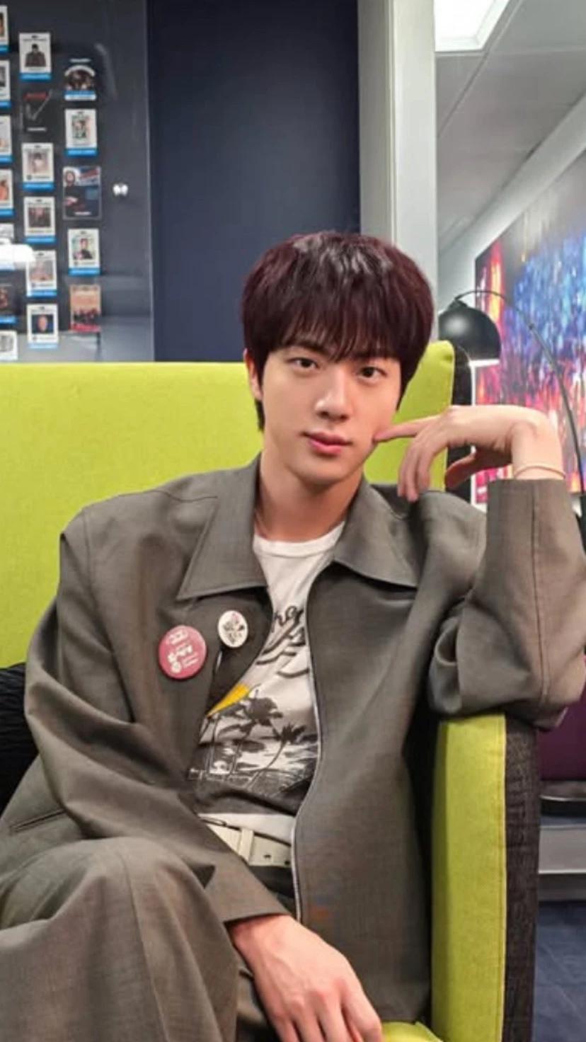 Kim SeokJin thumbnail