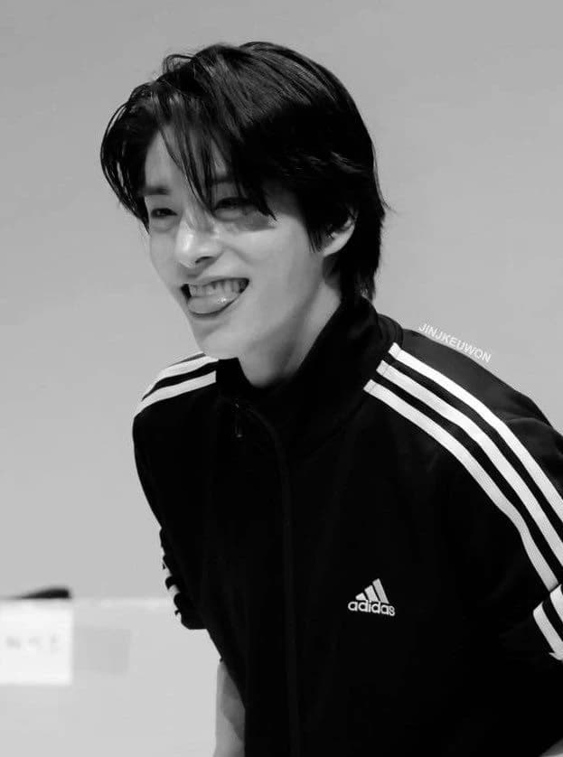 Shim Jake thumbnail