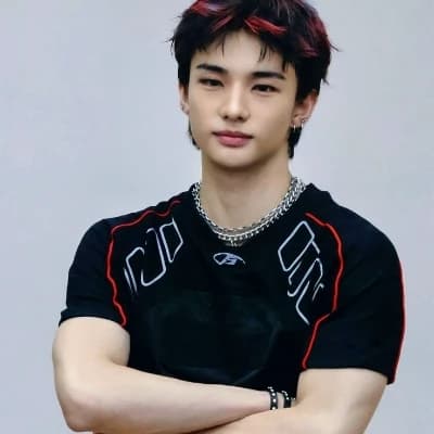 Hwang Hyunjin thumbnail