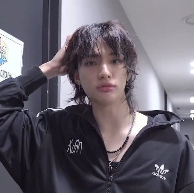 Hwang Hyunjin (Hyunlix) thumbnail