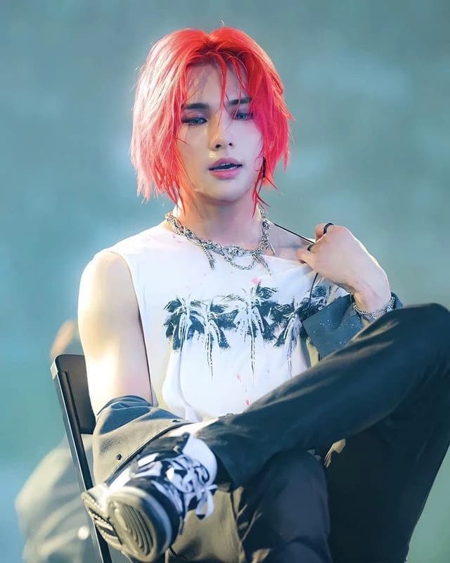 Hwang Hyunjin thumbnail