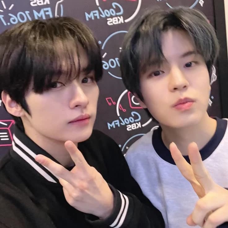 Lee know// (2min) thumbnail
