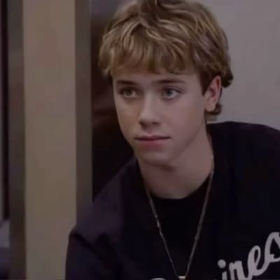 Jeremy Sumpter thumbnail