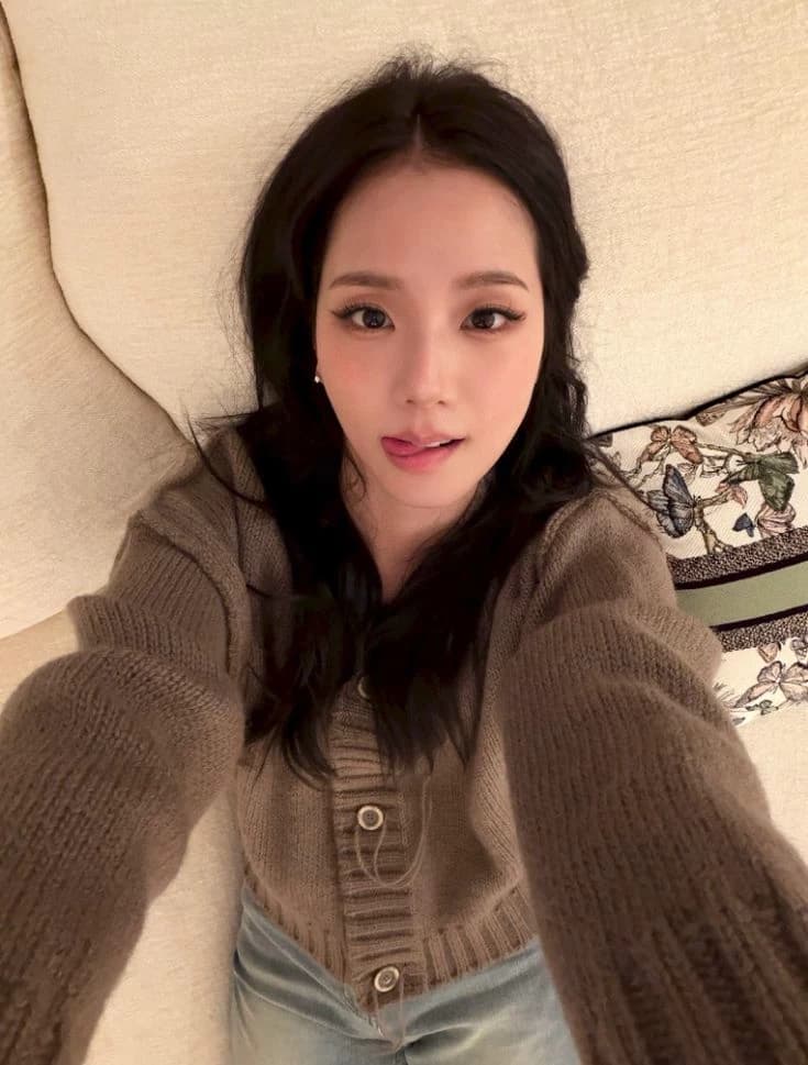 Jisoo thumbnail