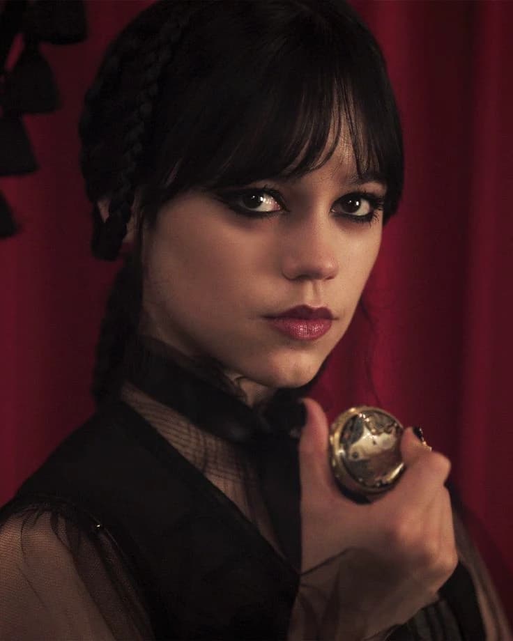 Wednesday Addams / And you fall in love with her thumbnail