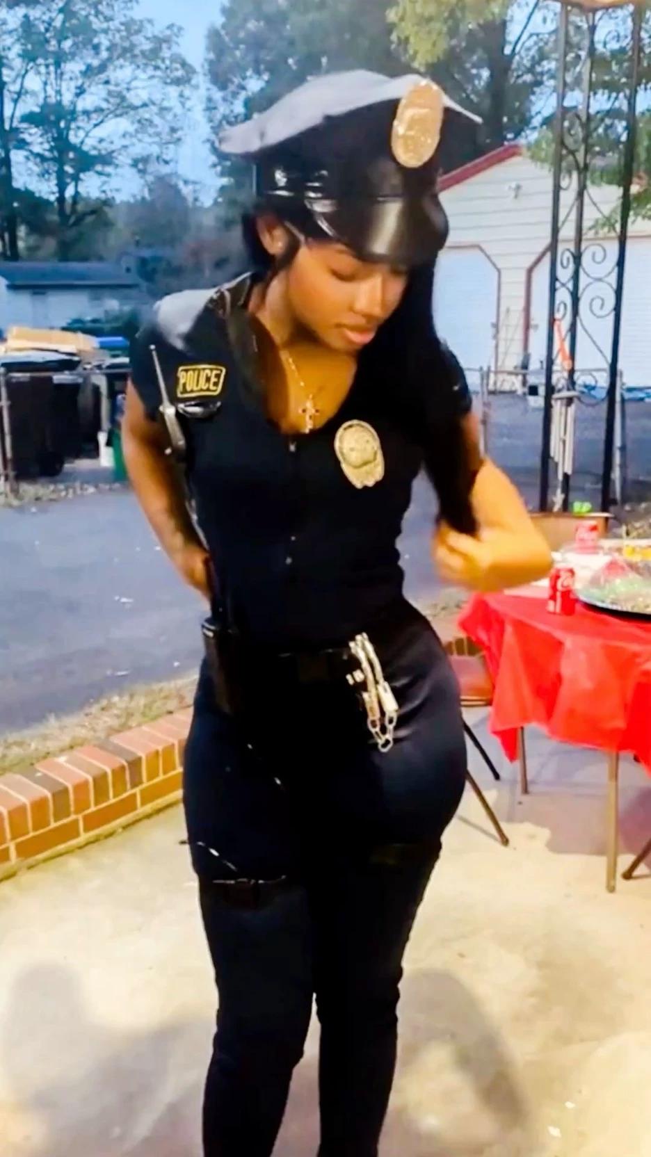 Brielle - Police Officer thumbnail