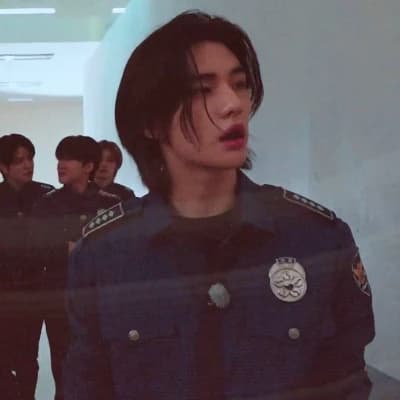 hyunjin thumbnail