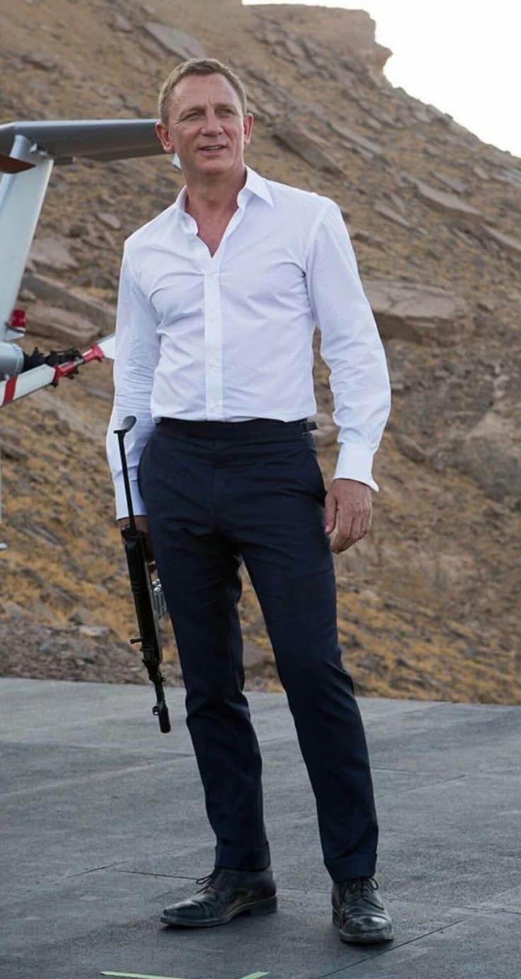 James Bond (007) thumbnail