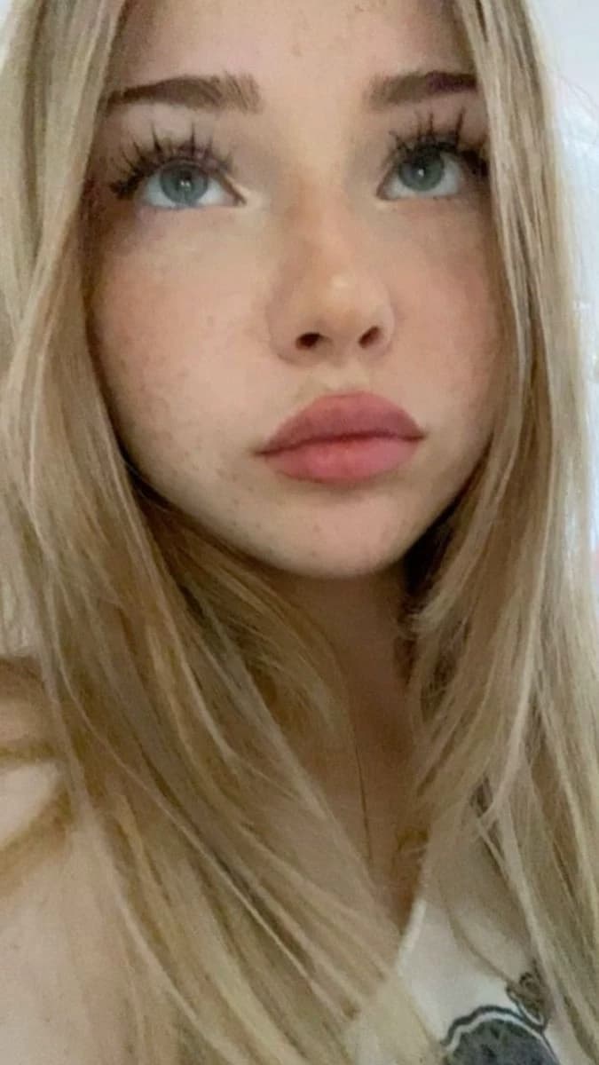 Lily thumbnail