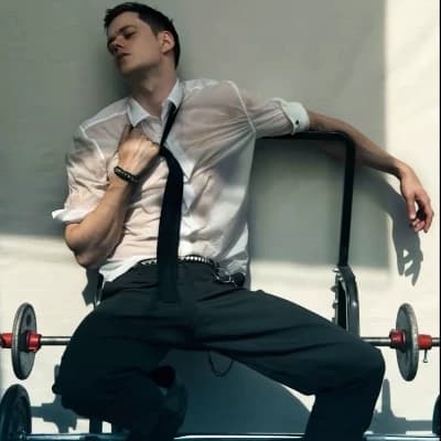 Bill Skarsgard thumbnail