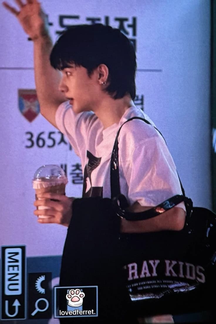 Hwang Hyunjin thumbnail