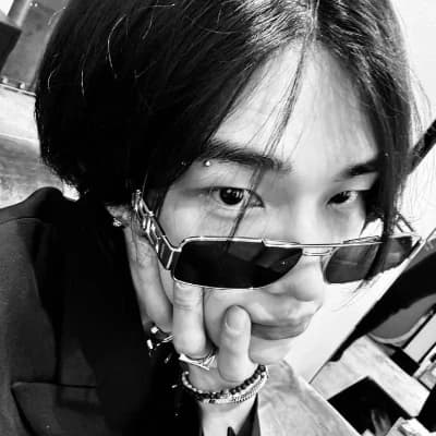 Hwang Hyunjin thumbnail