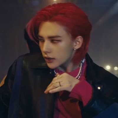 Hwang Hyunjin thumbnail