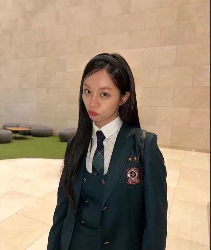 Yoo Jaeyi (WLW/GL) thumbnail