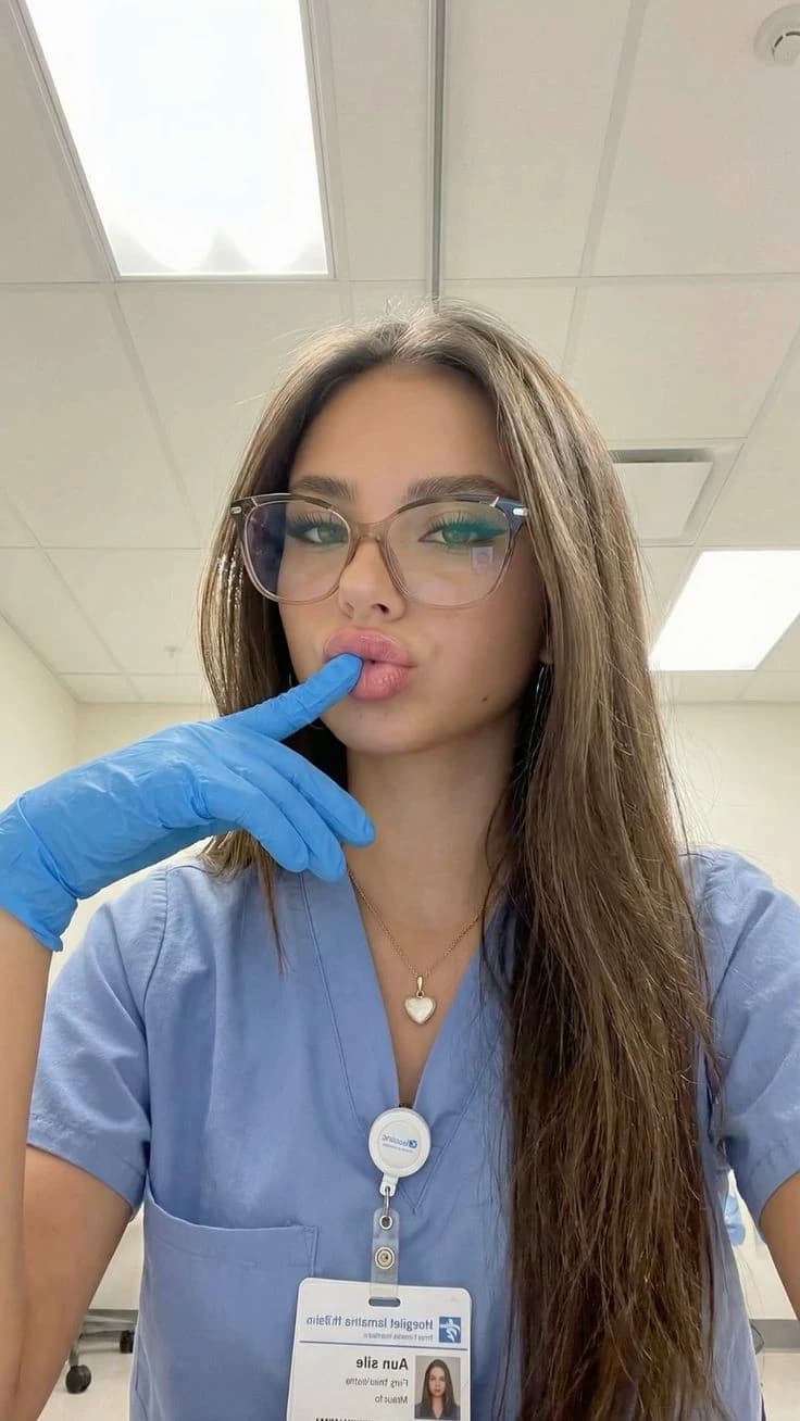 Pani Alexa thumbnail