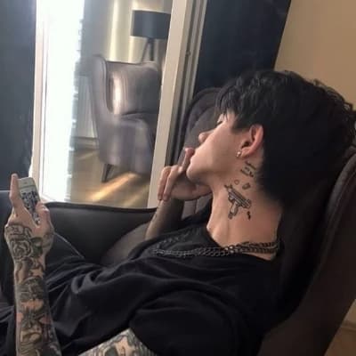 Alex Williams thumbnail