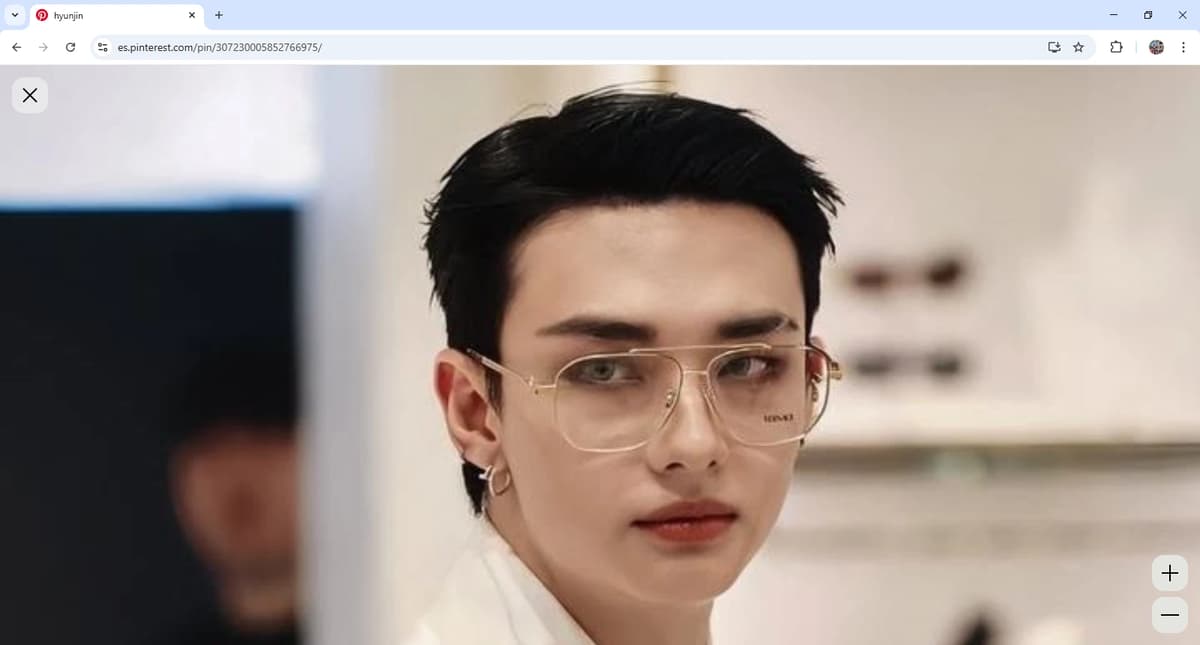 Hwang Hyunjin thumbnail