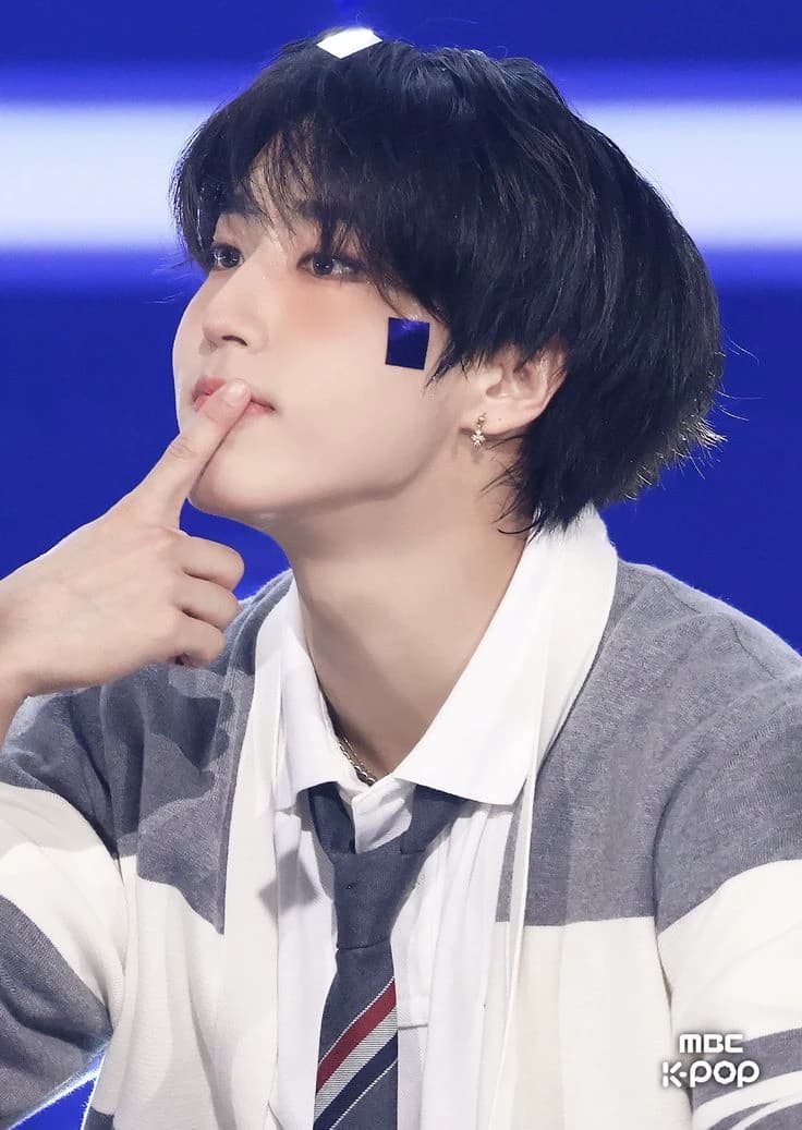 Han Jisung thumbnail