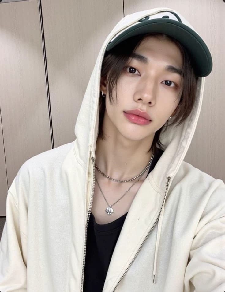 Hwang Hyunjin. (Hyunlix) thumbnail