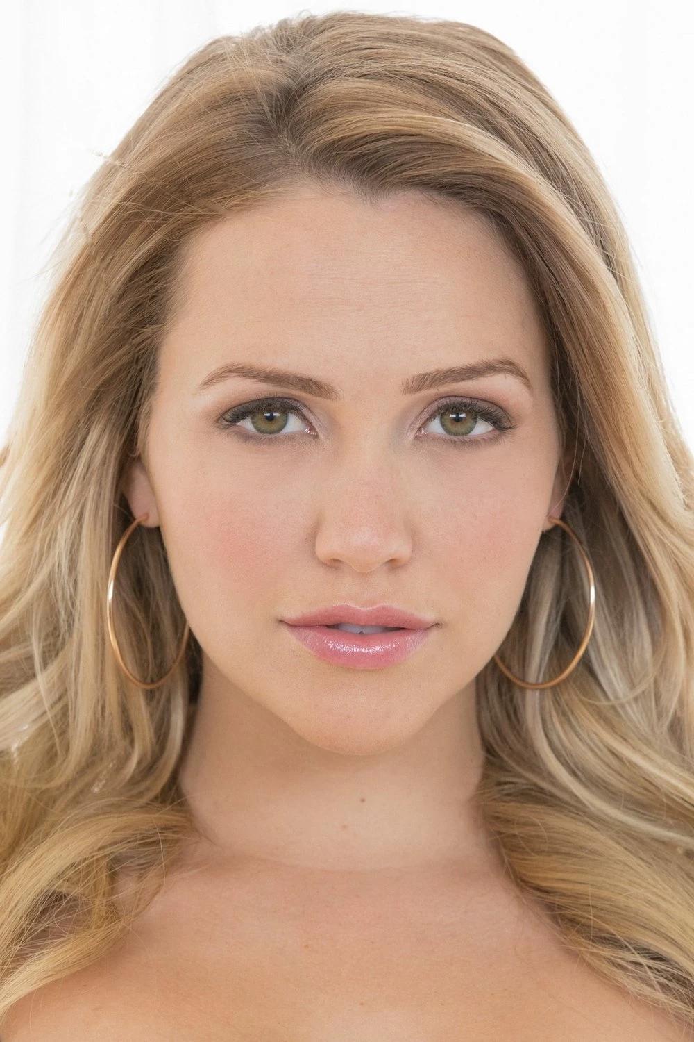 Mia Malkova thumbnail