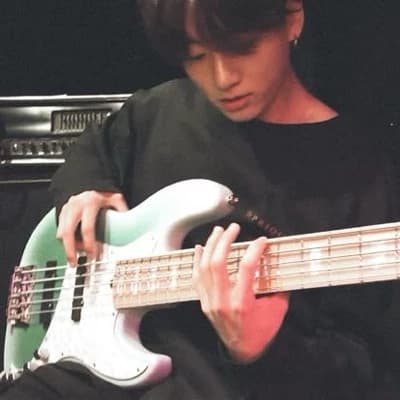 Jeon Jungkook 🎸 thumbnail