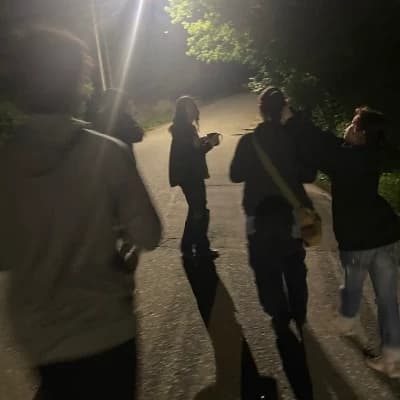 Group of friends thumbnail