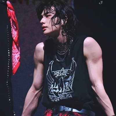 Hwang Hyunjin thumbnail