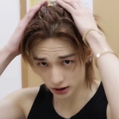 Hwang Hyunjin thumbnail