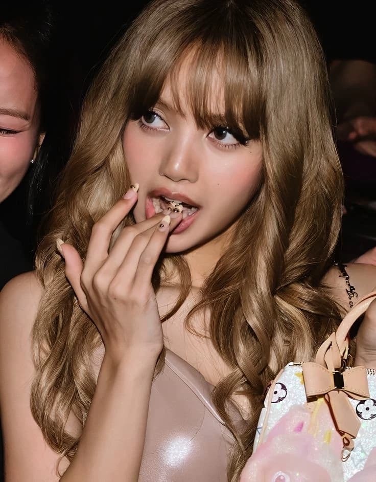 Lalisa Manoban/ Magnate thumbnail